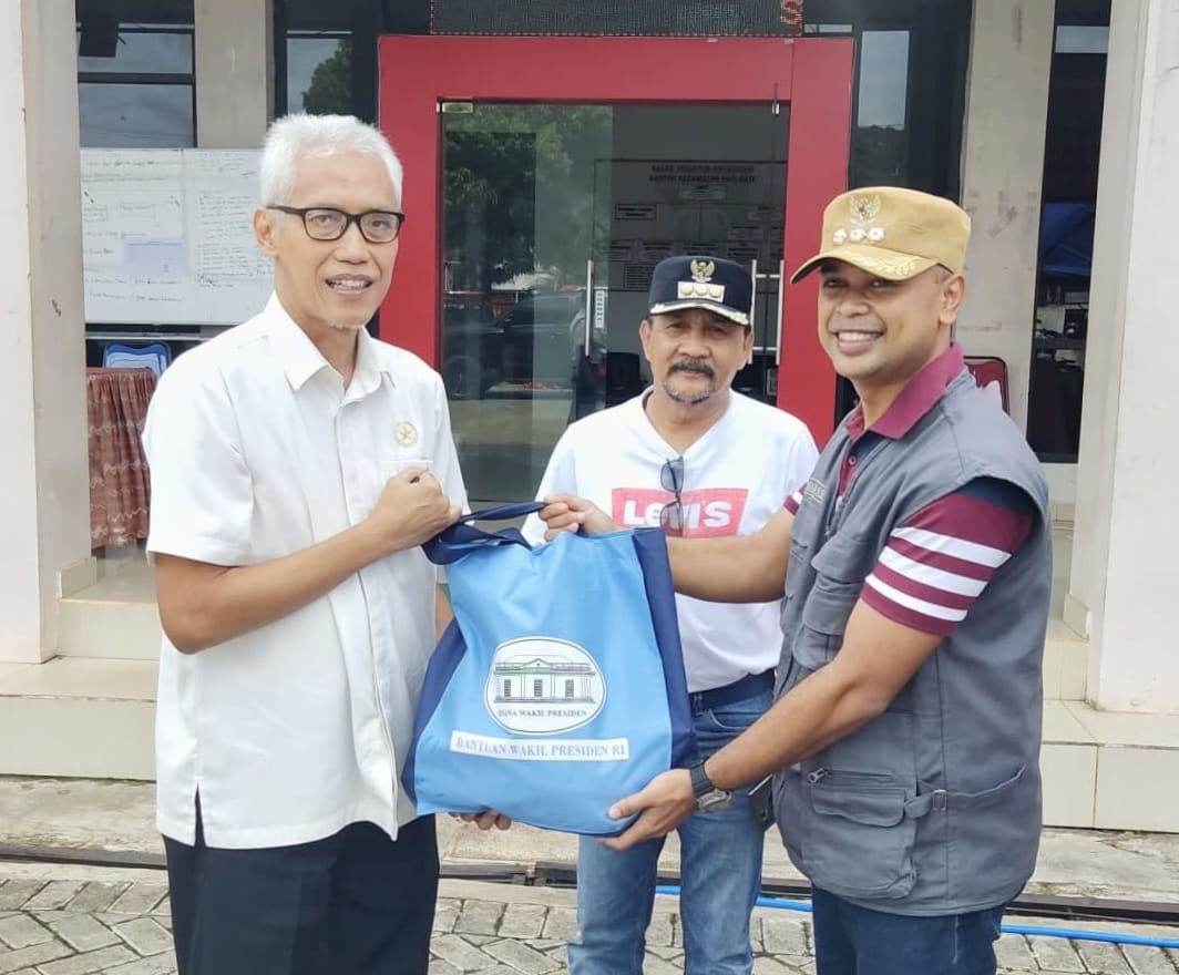 1.000 Paket Sembako dari Wakil Presiden Tiba di Kabupaten Tanah Laut