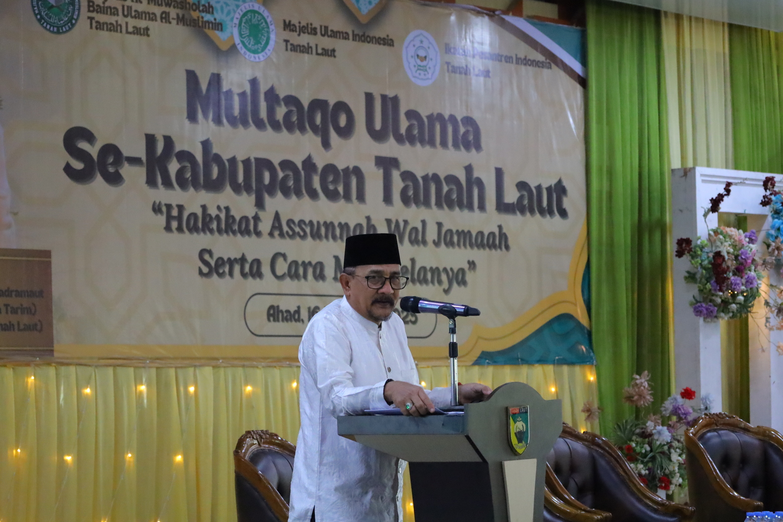 Tinggalkan Kenangan, Syamsir Hadiahkan MUI Tala Kantor Sekretariat