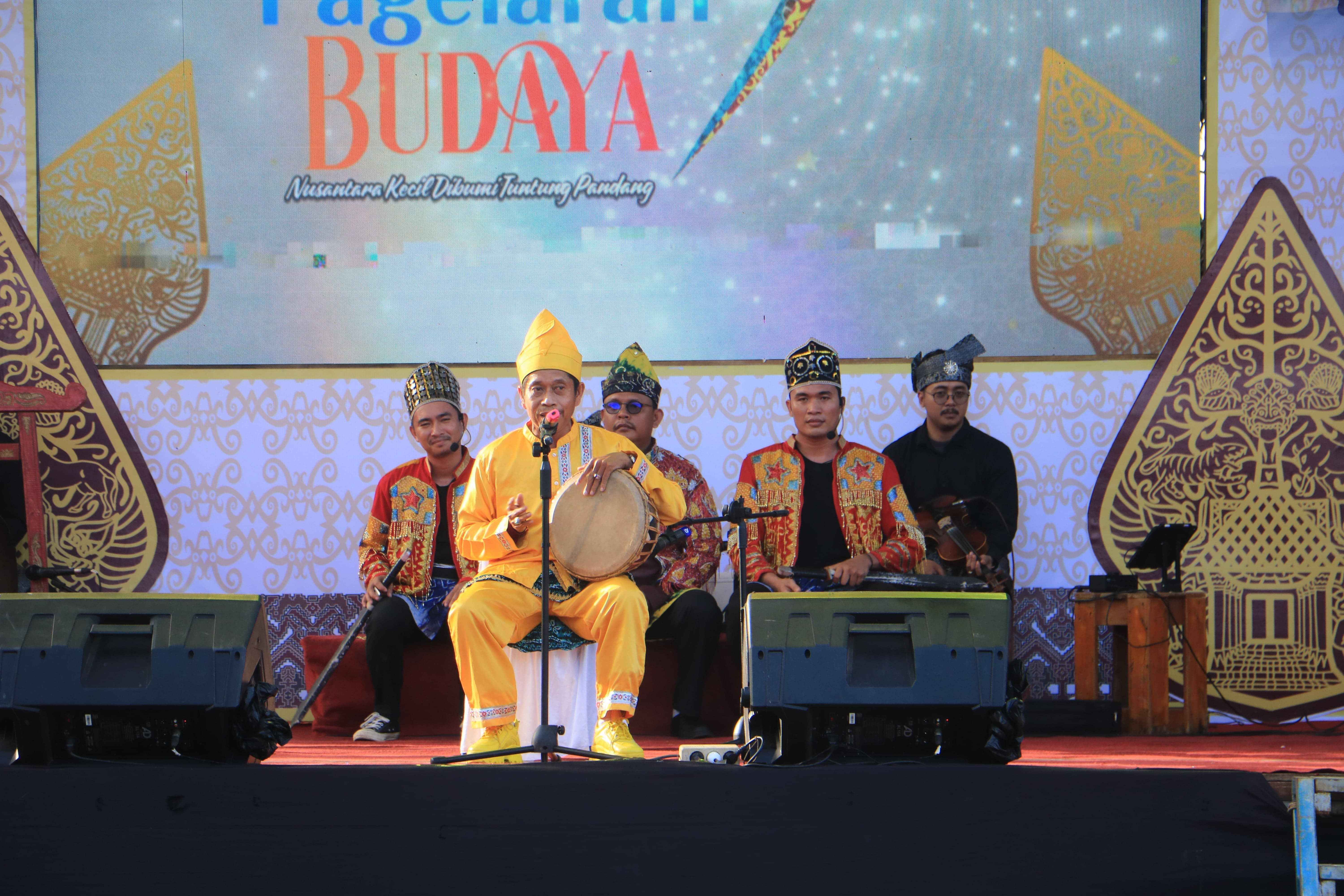 Pagelaran Budaya di Tanah Laut, Merajut Kebhinekaan dan Melestarikan Seni Tradisional