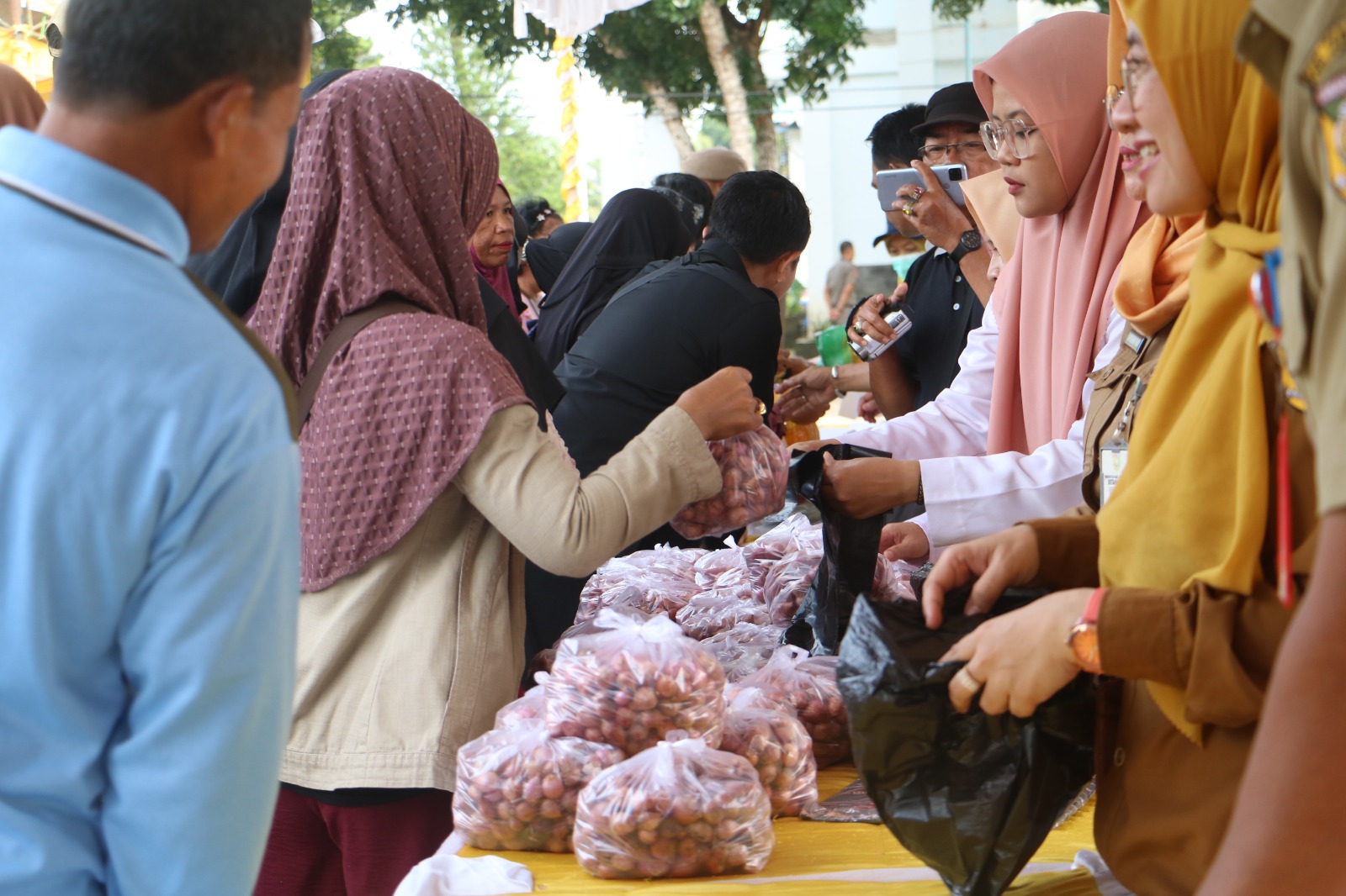 Jelang Idul Fitri 1445 Hijriah, Pemkab Tala Gelar Gerakan Pangan Murah