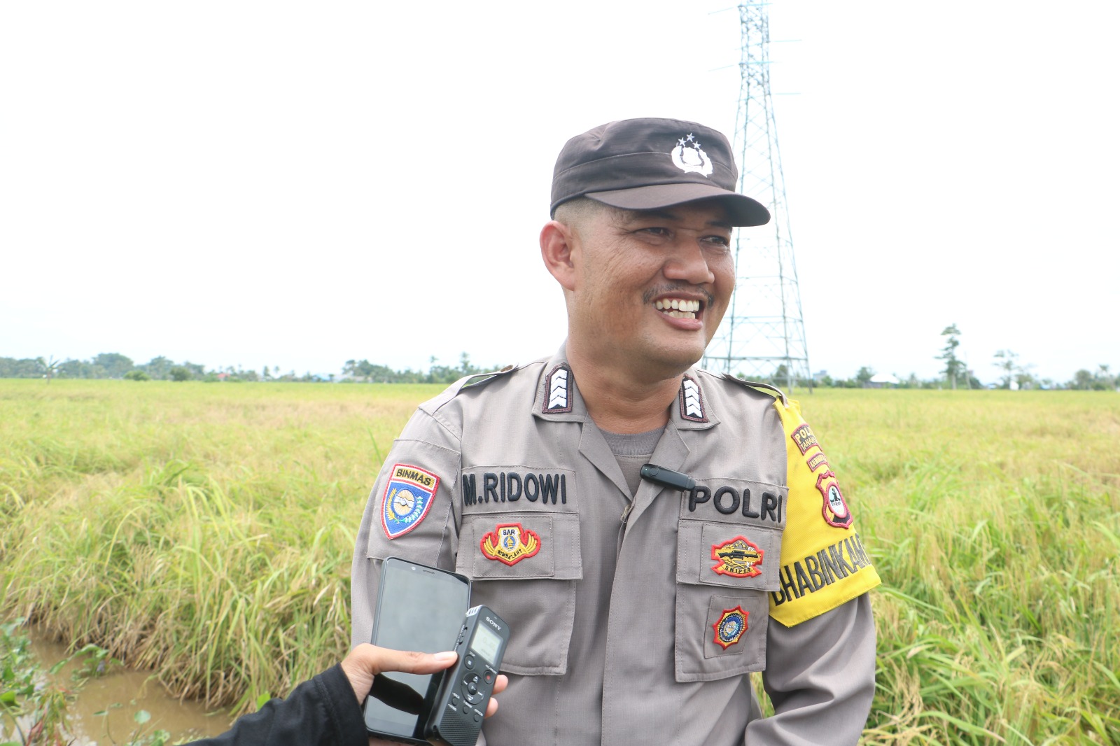 Ikut Bertani, Pj Bupati Apresiasi Bhabinkamtibmas