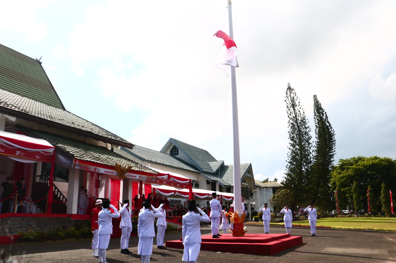 Upacara Peringatan HUT Ke-77 RI di Tanah Laut