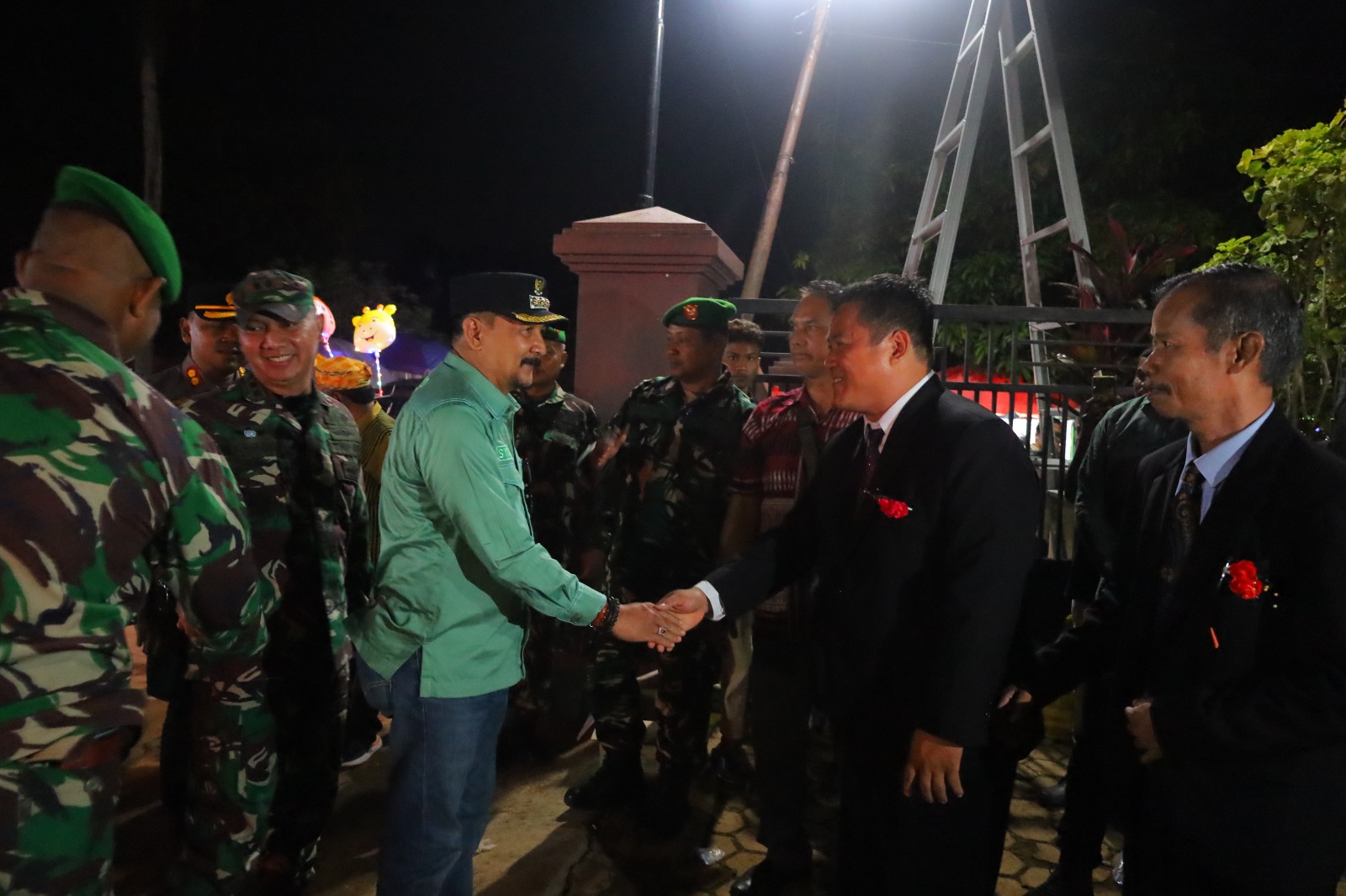 Kunjungi Gereja, Pj Bupati Pastikan Malam Natal Berjalan Lancar