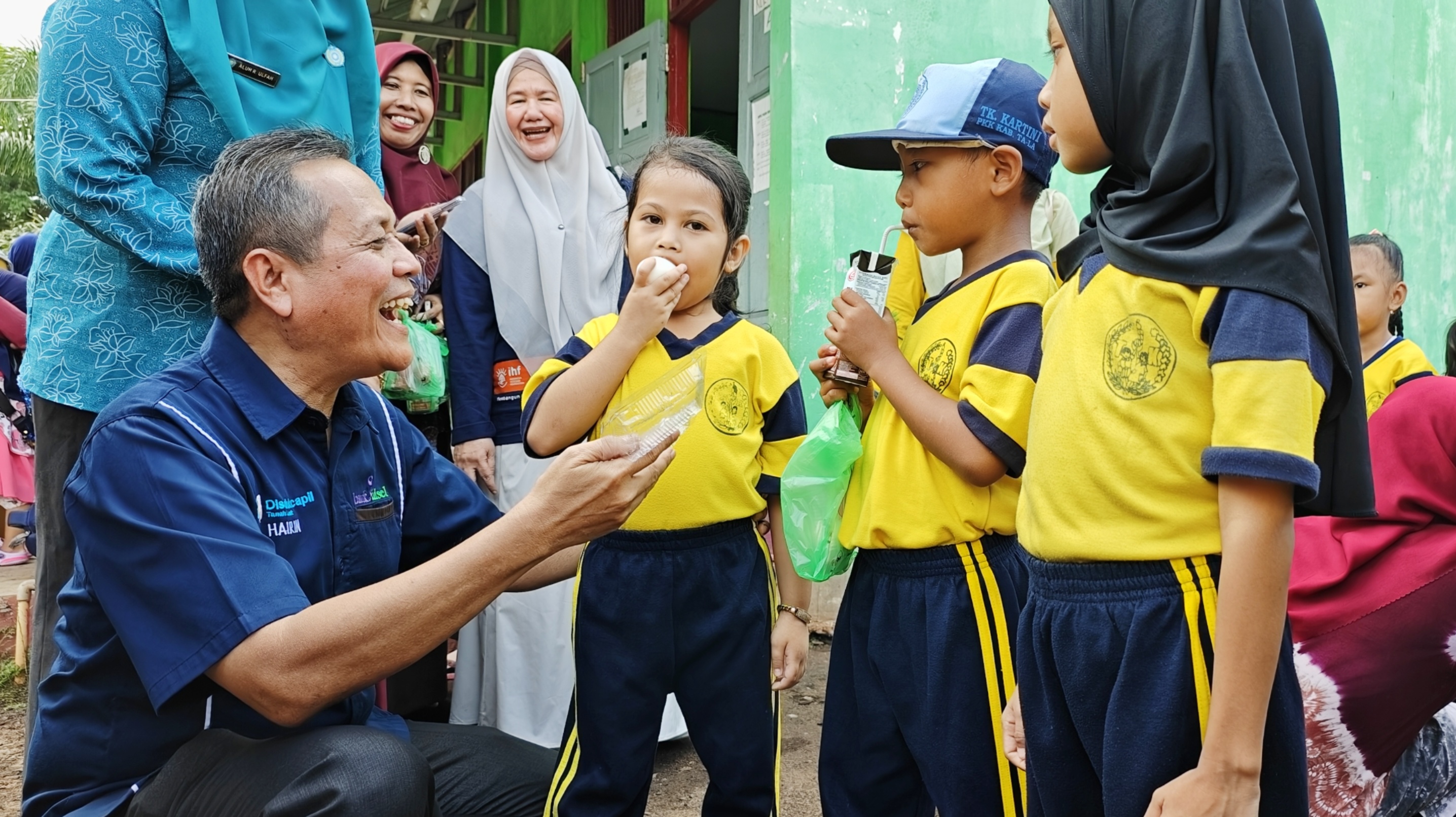 TP PKK dan Disnakeswan Gelar Gerakan Minum Susu dan Makan Telur Serentak di Pelaihari