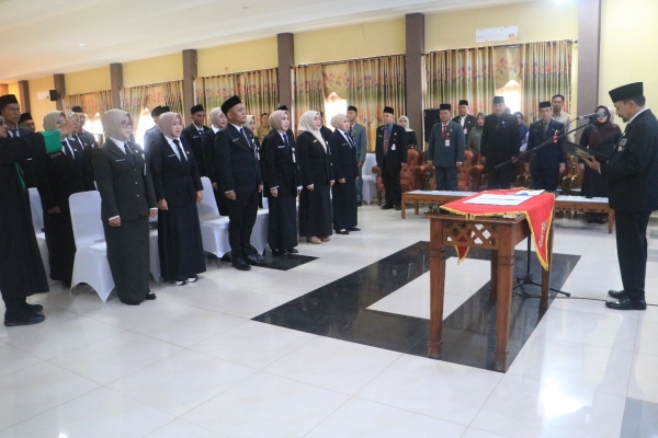 Syamsir Lantik 23 Kepala Sekolah Jenjang Sekolah Dasar