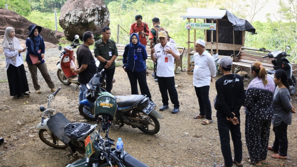 Dispar Tata Warung di Wisata Bajuin