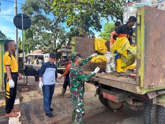 Antisipasi Musim Pancaroba, Pasar dan Terminal Dibersihkan