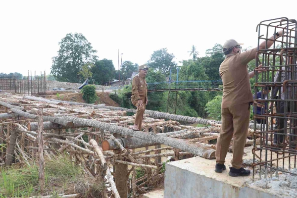 Tinjau Beberapa Pembangunan di Tala, Pj Bupati Ingin Terealisasi Sesuai Perencanaan