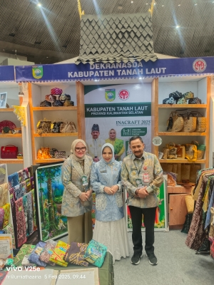 Stan Kabupaten Tanah Laut Menarik Perhatian di Pameran Inacraft 2025