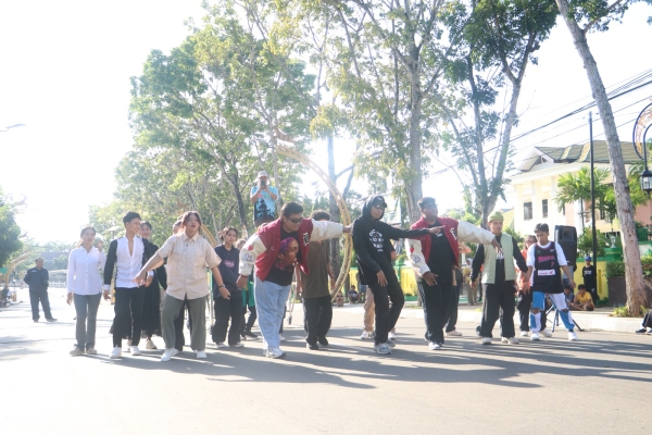 Komdi Tala Unjuk Bakat di Car Free Day