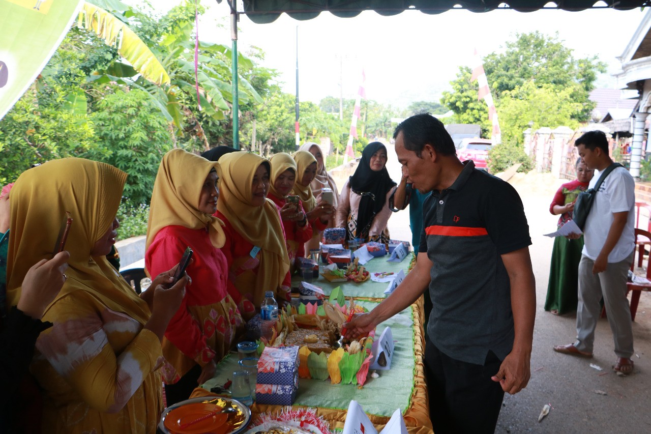 Lomba Kuliner berbahan Jagung di Manunggal Tuntung Pandang Desa Bajuin