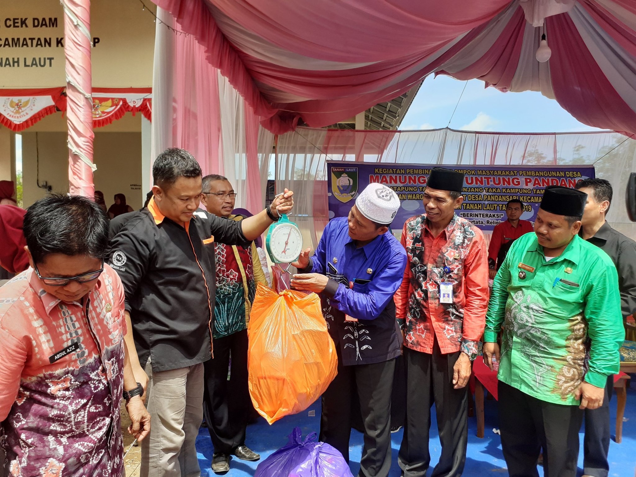 Bupati Resmikan Bank Sampah Pandan Sari