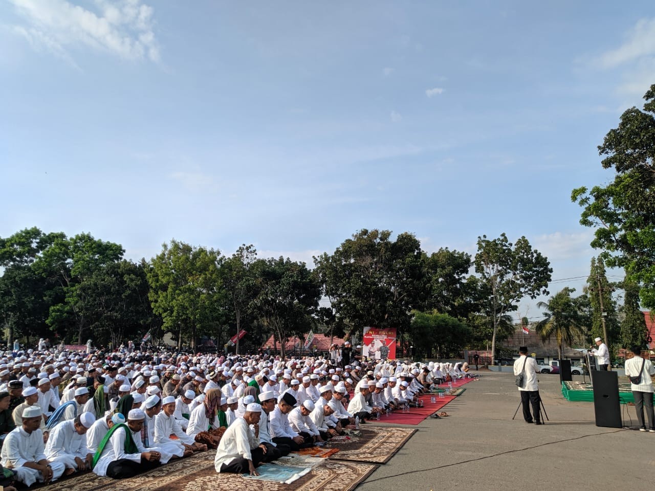 ISTIGHOSAH DAN DOA BERSAMA DEMI TANAH LAUT YANG AMAN