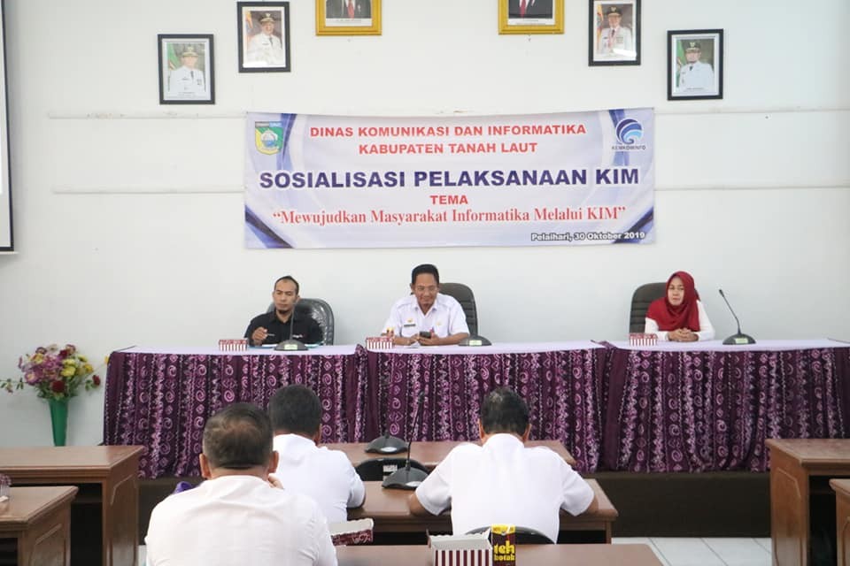 WUJUDKAN MASYARAKAT INFORMASI DENGAN SOSIALISASI PELAKSANAAN KIM