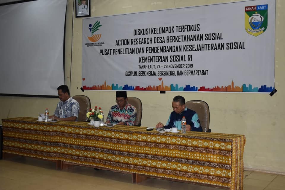 SOSIALISASI REKRUTMEN CALON PENYULUH SOSIAL DAN DISKUSI KELOMPOK TERFOKUS ACTION RESEARCH DESA BERKE