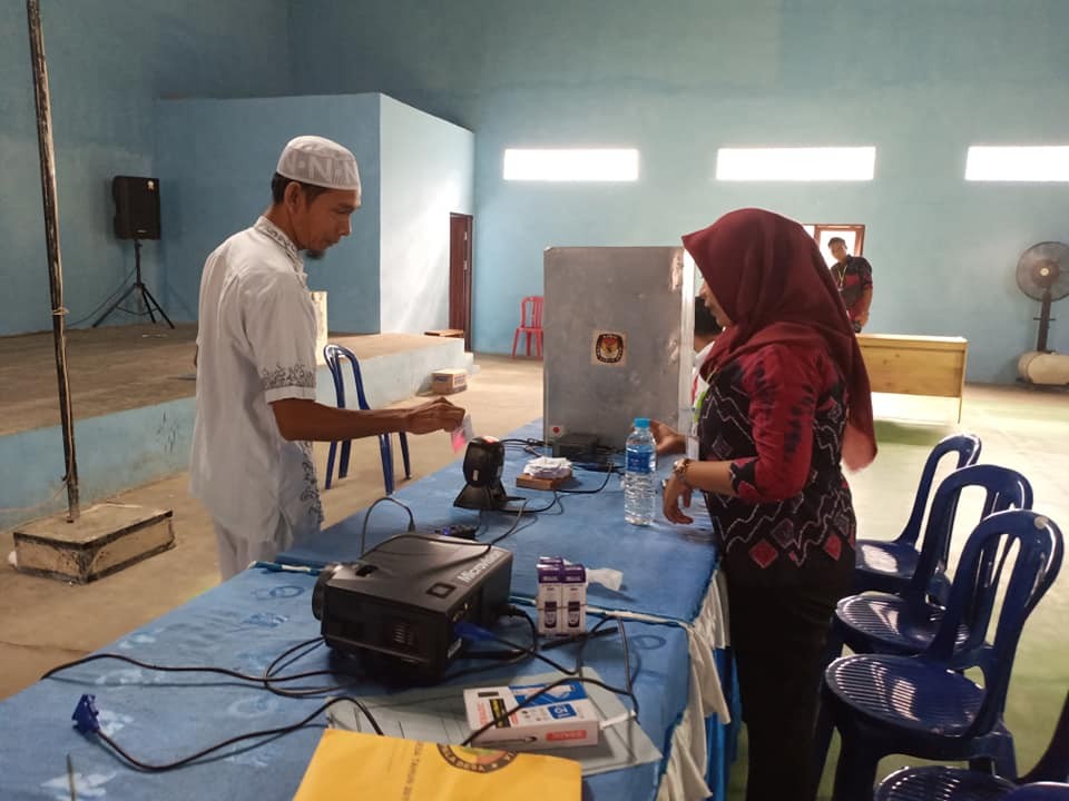 UJI COBA PERTAMA PILKADES DENGAN E-VOTING