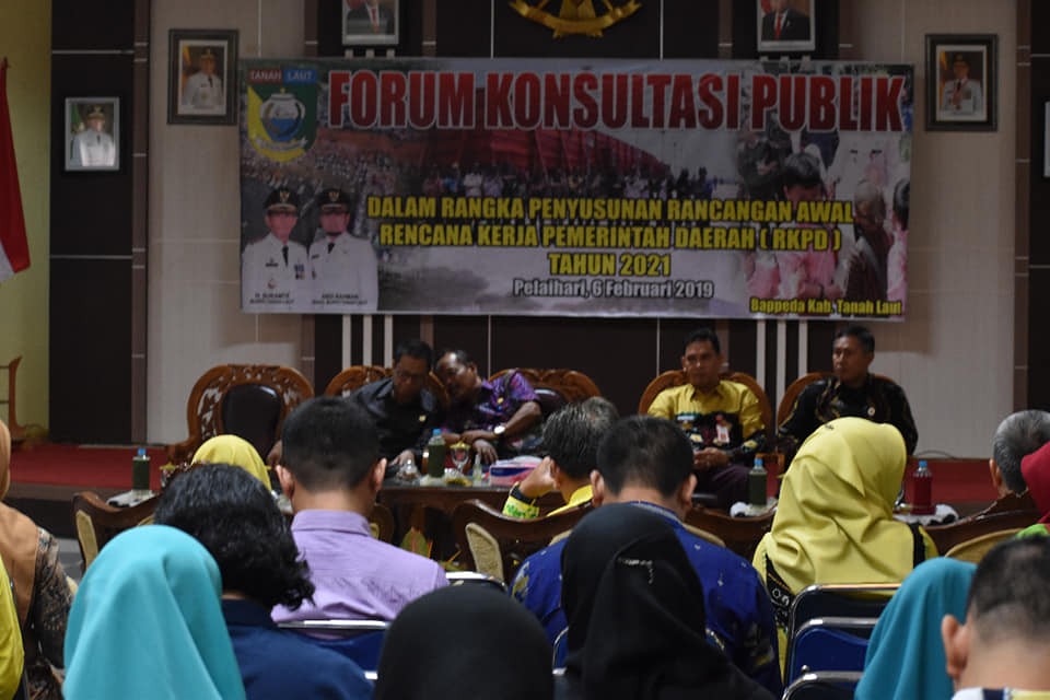 FORUM KONSULTASI PUBLIK SATUKAN ARAH TUJUAN PEMBANGUNAN TANAH LAUT 2021