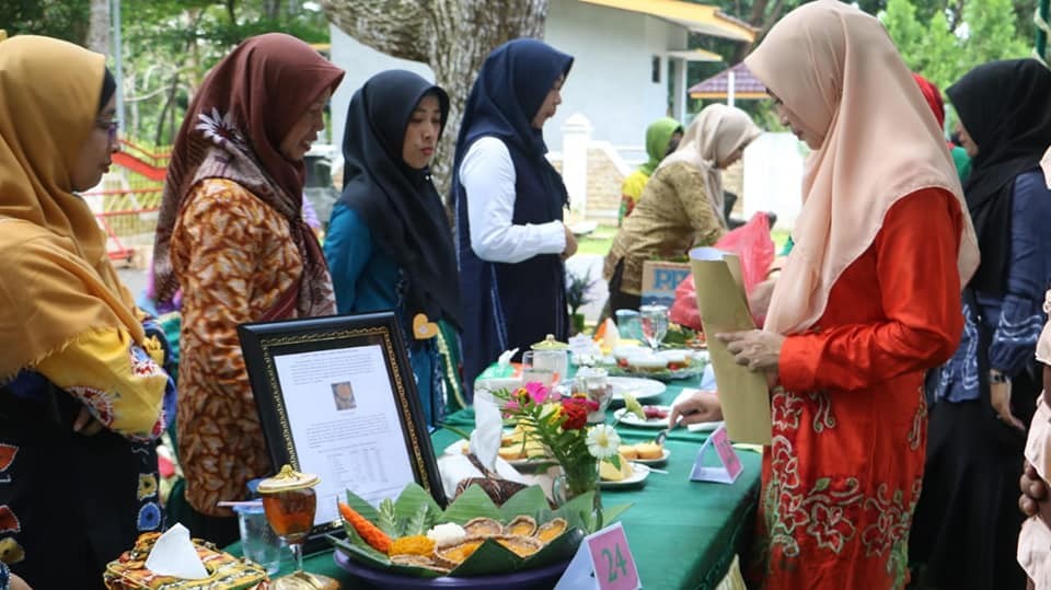 SAJIKAN MENU LOKAL DI RUMAH