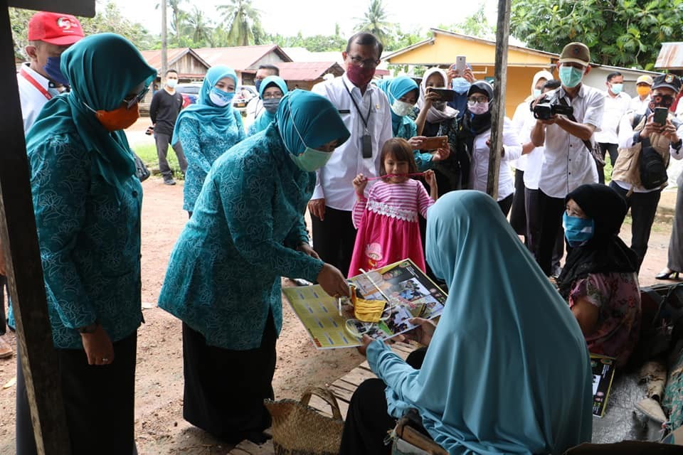 PKK Kembali bagikan Masker dan Sembako Untuk Warga Tidak Mampu dan Terdampak Covid-19