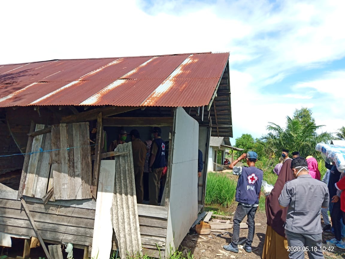 GOTONG ROYONG BEDAH RUMAH IBU NOORJANNAH