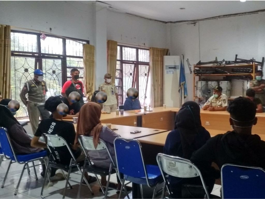 SATPOL PP DAN DAMKAR TALA TERUS BERANTAS PEKAT DI TALA