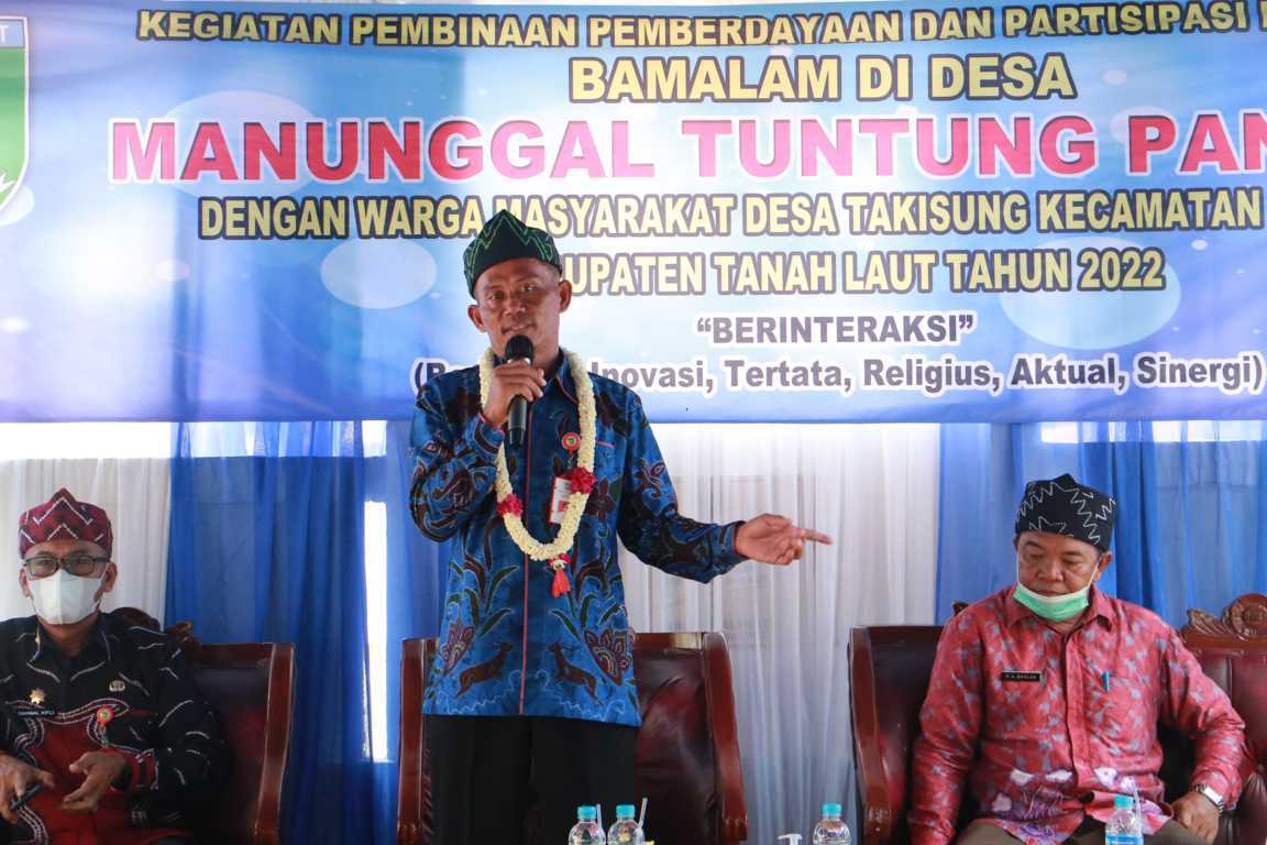 BUPATI AJAK MASYARAKAT DESA TAKISUNG AGAR PEDULI PADA KESEHATAN