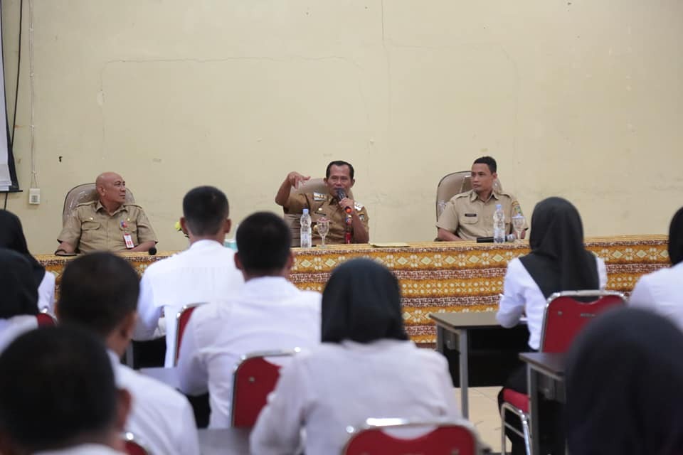 Bupati Berikan Materi pelatihan Dasar CPNS