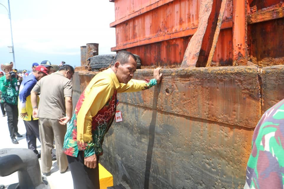 UJI COBA KAPAL BERSANDAR