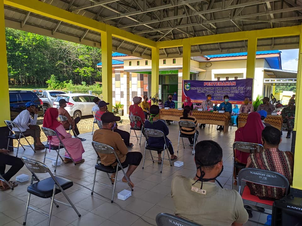 OPERASI PASAR GULA PASIR DAN PEMBAGIAN BLT DANA DESA TAHAP II DI DESA TAJAU PECAH