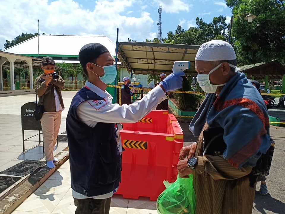 MASJID ALMANAR MENJADI PERCONTOHON PENERAPAN PROTOCOL COVID - 19 DITEMPAT IBADAH