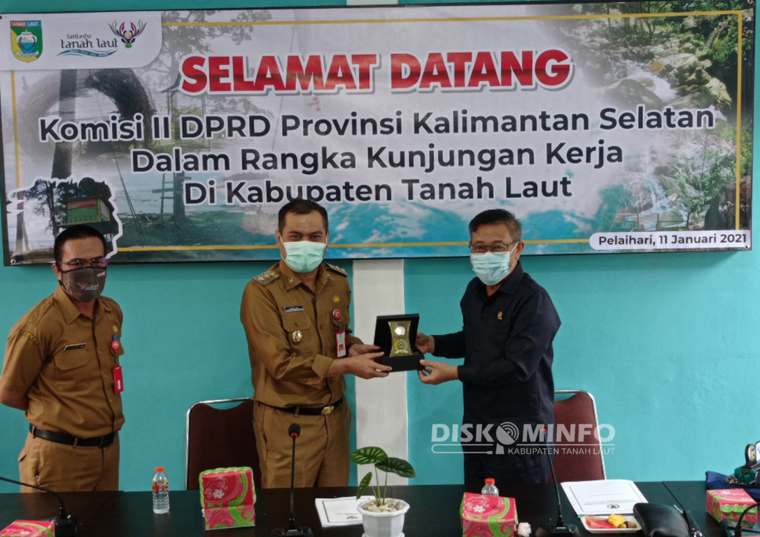 KUNJUNGAN KOMISI II DPRD PROVINSI KALSEL DIHARAPKAN TERJALIN SINERGISITAS DI BIDANG KEPARIWISATAAN